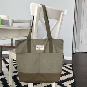 Dakine women’s tote bag
